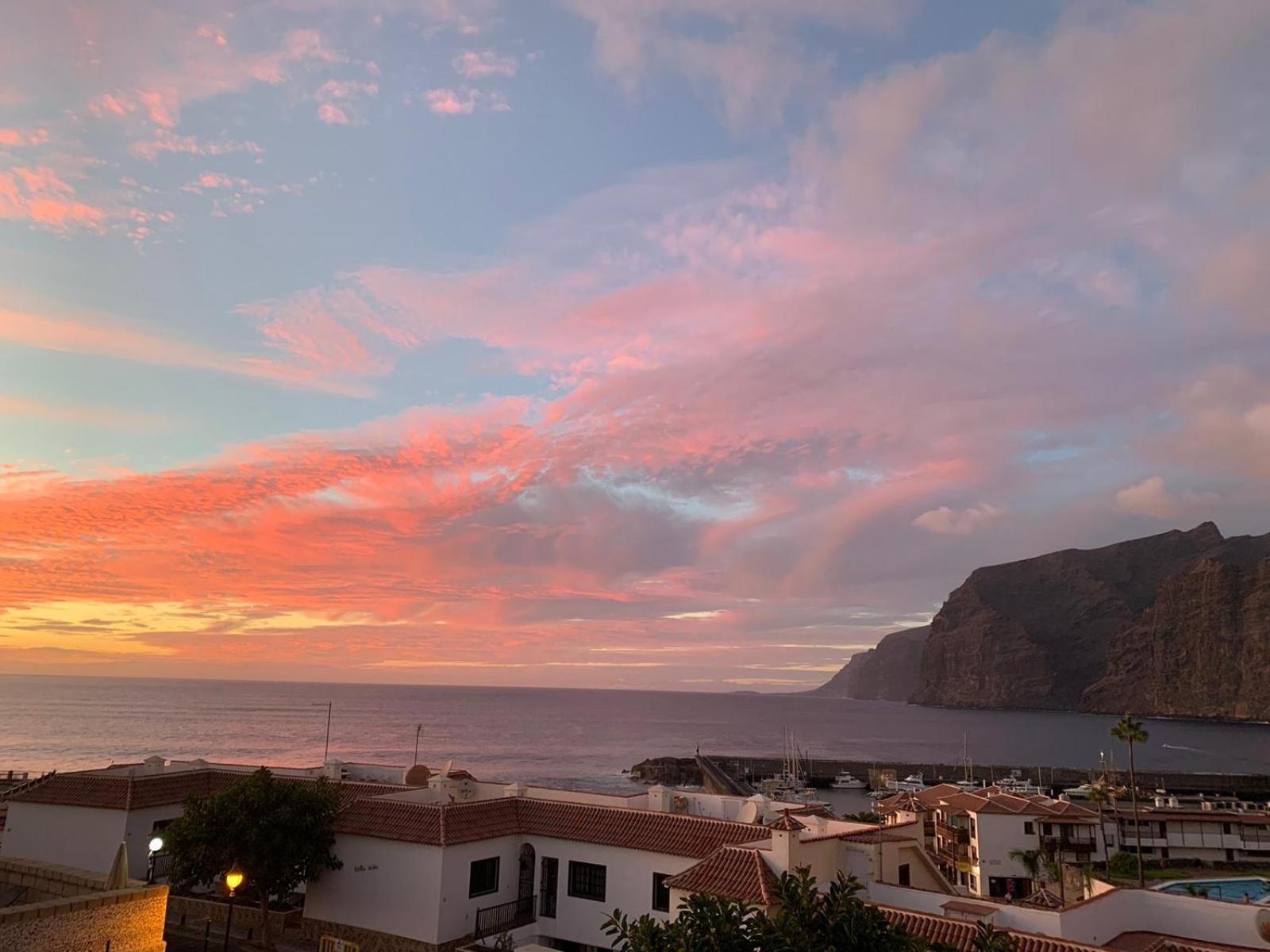 Amazing View Los Gigantes & La Gomera Apartment Acantilado de los Gigantes Exterior photo